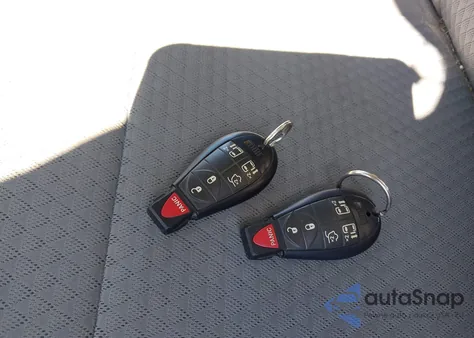 2009 Chrysler Town & Country Touring из США, поврежденный, VIN 2A8HR54169R614944